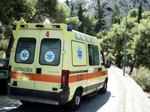 ΣΚΑΝΔΑΛΟ ΣΕ ΝΟΣΟΚΟΜΕΙΟ: Παράνομο ζευγάρι έκανε σεξ μέσα σε ασθενοφόρο