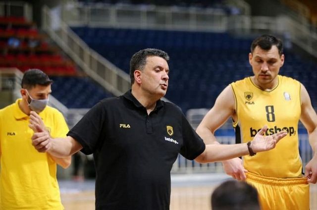 ΒΑΓΓΕΛΗΣ ΑΓΓΕΛΟΥ: Έκανε ντεμπούτο στον πάγκο της ΑΕΚ και ετοιμάζεται για ...δικεφαλομαχία