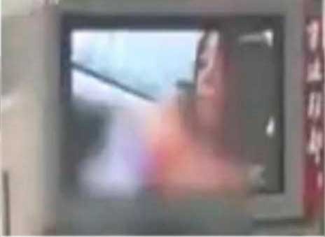Σκηνές σκληρού πορνό σε εμπορικό κέντρο