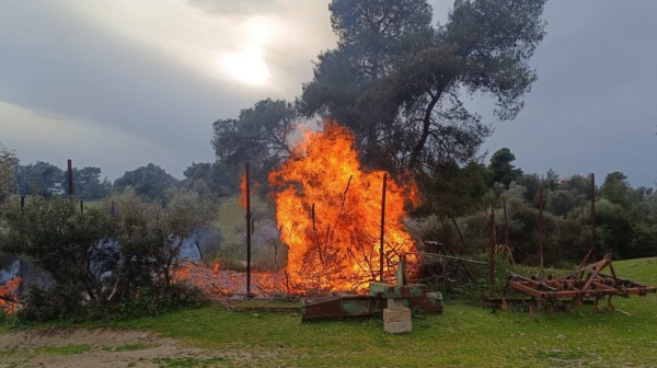 ΒΟΡΕΙΑ ΕΥΒΟΙΑ: Πήγε να κάψει κλαδιά και …κάηκε το πορτοφόλι του