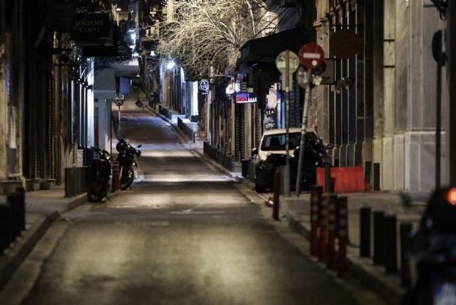 SMS 13033: Από τι εξαρτάται η απόφαση για νυχτερινή απαγόρευση κυκλοφορίας