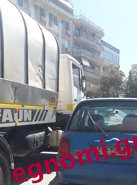 ΧΑΛΚΙΔΑ: Μεσημεριανό μποτιλιάρισμα από τροχαίο
