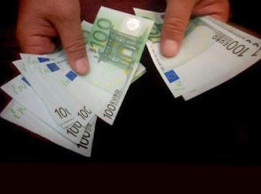 Απατεώνες κάνουν έρανο