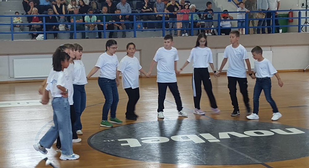 ΑΛΙΒΕΡΙ: Επιτυχημένο το πρώτο παιδικό - εφηβικό χορευτικό αντάμωμα