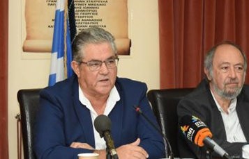 ΨΑΧΝΑ: Ο Δημήτρης Κουτσούμπας σε σύσκεψη στο Δημαρχείο για τις καταστροφικές πυρκαγιές (VIDEO)