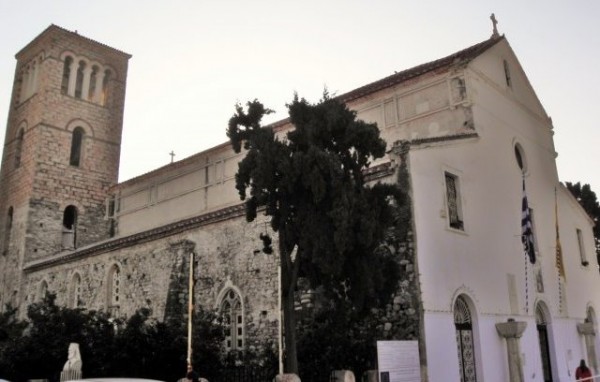 Ιερή Αγρυπνία στην Αγία Παρασκευή