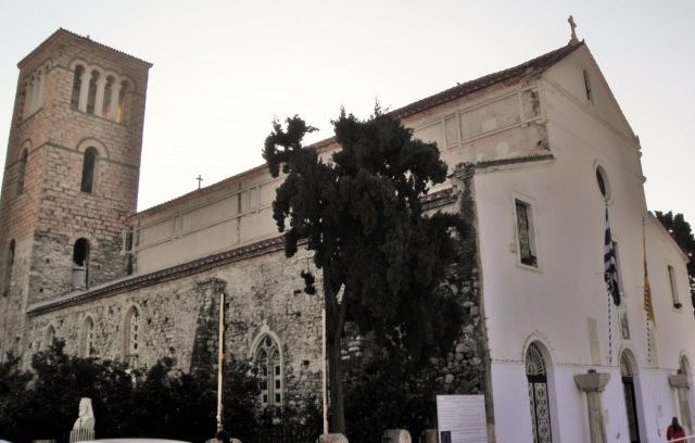 Εσπερινός και Χαιρετισμοί του Τιμίου Σταυρού στην Αγία Παρασκευή Χαλκίδας
