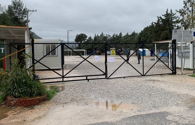 ΜΑΛΑΚΑΣΑ: Επεισόδια κατοίκων με την αστυνομία για τις δομές μεταναστών