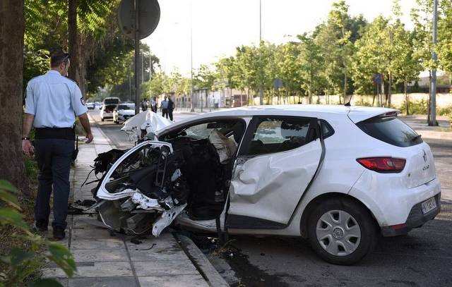 Τραγωδία στη Θεσσαλονίκη: Δύο νεκροί μετά από σύγκρουση ΙΧ