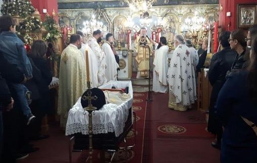 ΜΗΤΡΟΠΟΛΙΤΗΣ: Ζητήστε παπάδες από τους εκπροσώπους της Πολιτείας