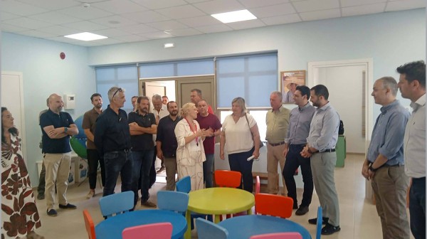 ΑΛΙΒΕΡΙ: Παραδόθηκε στα νήπια το νεόδμητο 2ο Νηπιαγωγείο