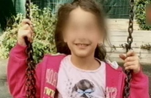 ΘΗΒΑ: Φεύγει για το Αμβούργο η 8χρονη Αλεξία που είχε τραυματιστεί από αδέσποτη σφαίρα