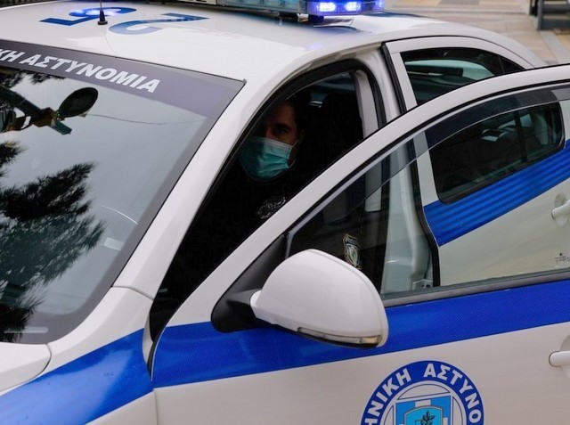 Ξυλοφόρτωσε τη μητέρα του για λίγα χρήματα - Της έσπασε τα δόντια