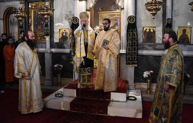 ΧΑΛΚΙΔΑ: Ο Μητροπολίτης χειροτόνησε διάκονο τον Σταύρο Καλαφάτη την Κυριακή της Σταυροπροσκυνήσεως (VIDEO)