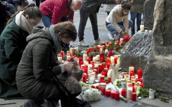 Συγκλονισμένη η οικογένεια του Έλληνα που σκοτώθηκε με το μωρό του στη Γερμανία