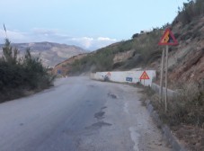 ΣΚΥΡΟΣ: Ξεκινάει έργο αντιμετώπισης κατολισθήσεων και ανακατασκευής δρόμου στο νησί