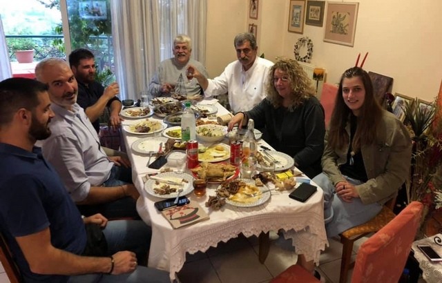 Σανίδα σωτηρίας το τραπέζωμα του Παύλου Πολάκη στην κυβέρνηση