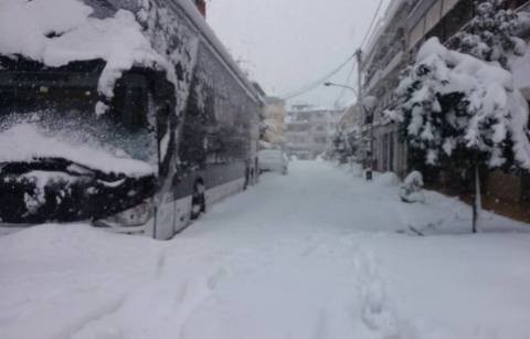 Βούλιαξαν στο χιόνι Αιδηψός και Ιστιαία