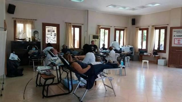 ΠΟΛΙΤΙΣΤΙΚΟΣ ΣΥΛΛΟΓΟΣ ΚΑΝΑΡΗΣ ΕΡΕΤΡΙΑΣ: Έδωσαν αίμα για τους συνανθρώπους τους