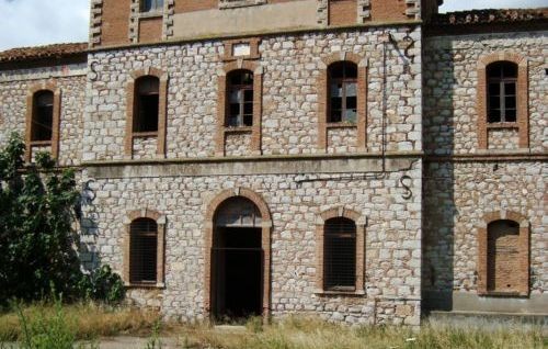 Πάει για κατεδάφιση το συγκρότημα Γεωργιάδη στη Χαλκίδα