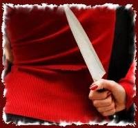 Μαχαίρωσε το φίλο της και τον πήγε στο νοσοκομείο!