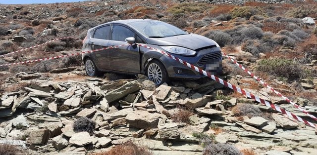 Φολέγανδρος: Γρονθοκόπησε την Γαρυφαλλιά πριν την πετάξει από τα βράχια