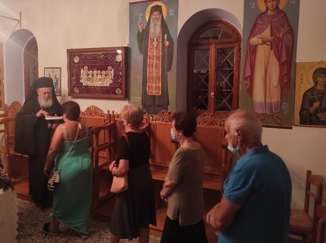 Ο Μητροπολίτης Χαλκίδας στην πυρόπληκτη ενορία της Χρόνιας