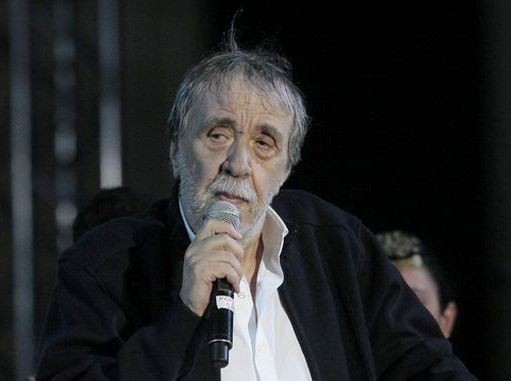 Πέθανε ο τραγουδιστής του έρωτα Αντώνης Καλογιάννης