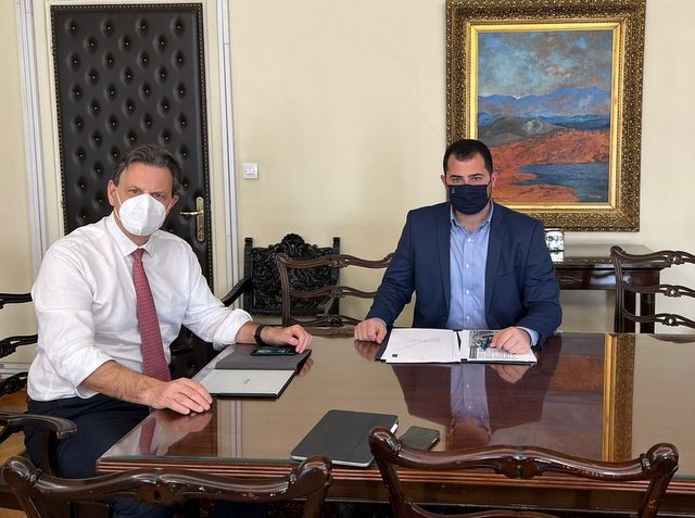 Ο Φάνης Σπανός συναντήθηκε με τον αν. υπουργό Οικονομικών Θεόδωρο Σκυλακάκη