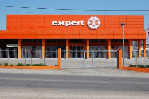 Ψάχνει συμπαίκτες στα ηλεκτρικά είδη