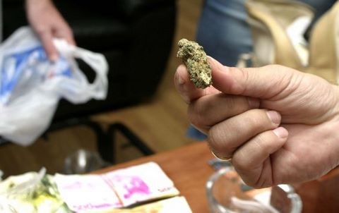 ΧΑΛΚΙΔΑ: Συνελήφθησαν δύο νεαροί για κατοχή ναρκωτικών