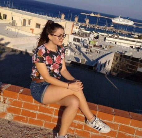 Σοκάρουν τα χυδαία μηνύματα στο Facebook της δολοφονημένης φοιτήτριας στη Ρόδο