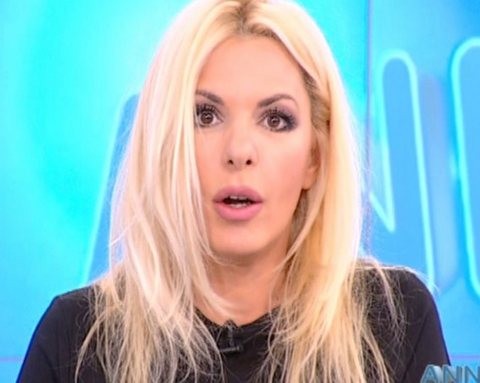 Τηλεθεάτρια ρωτά υποψήφιο γαμπρό για το μέγεθος του μορίου του (VIDEO)