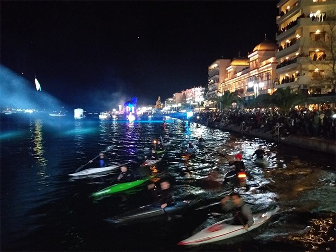 ΔΗΜΟΣ ΧΑΛΚΙΔΕΩΝ ΚΑΡΝΑΒΑΛΙ: Υπόσχεται θαλασσινό, αλλά διαφορετικό
