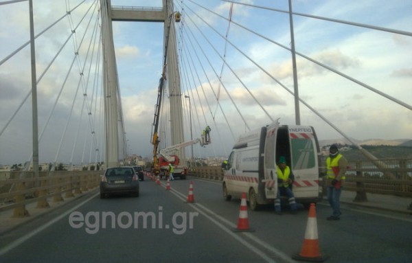 Συνεχίζεται η ταλαιπωρία στην υψηλή γέφυρα Χαλκίδας!