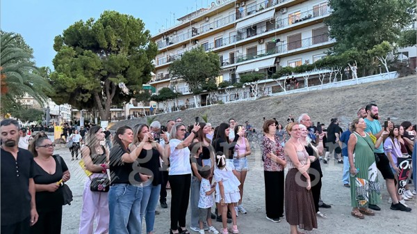 MANIVELA FESTIVAL ΣΤΗ ΧΑΛΚΙΔΑ: Μαθητές ...ταρακούνησαν μουσικά τη Σουβάλα