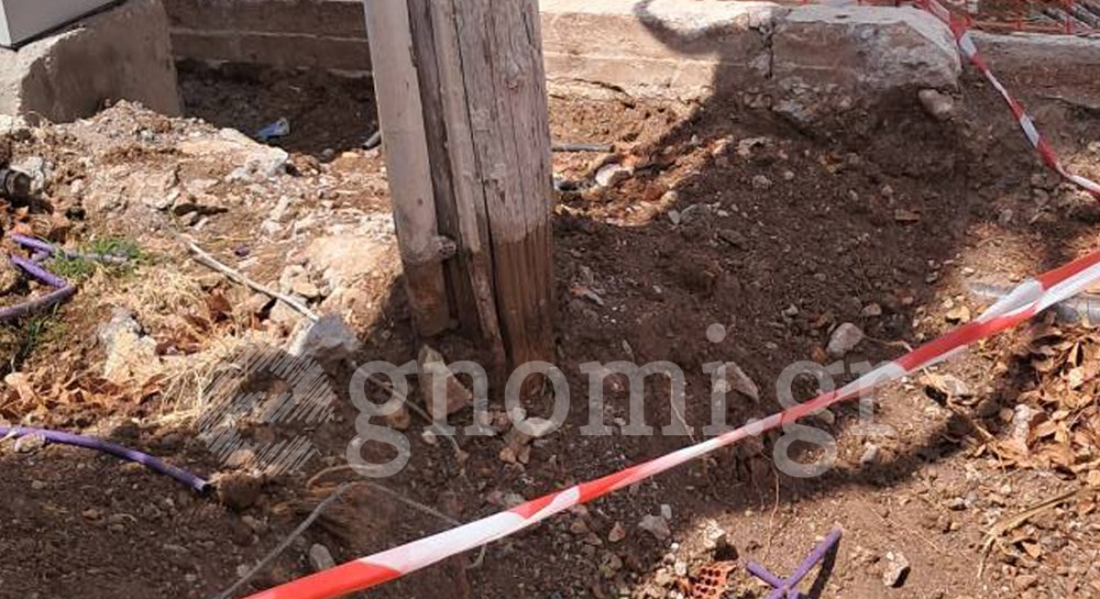 ΑΡΤΑΚΗ: Ανοιχτή λακούβα εδώ και 1,5 μήνα