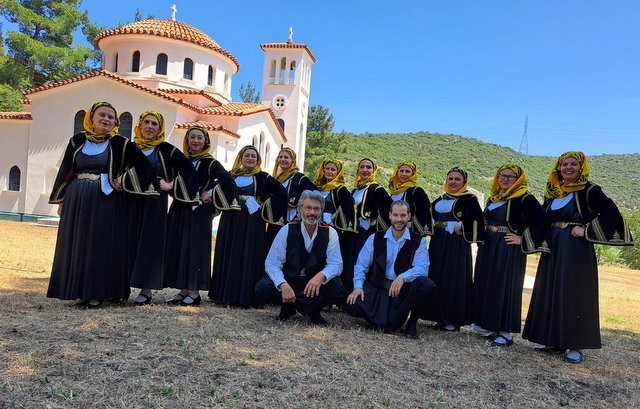 Στο Κανάλι της Βουλής η χορευτική ομάδα του Συλλόγου Γυναικών Αλιβερίου και Περιχώρων