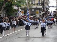 «Καμπανάκι» από ειδικούς: Ξανασκεφτείτε τις παρελάσεις