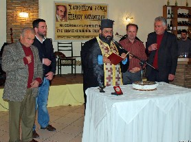 Ο παπά Γιώργης έκλεψε την παράσταση