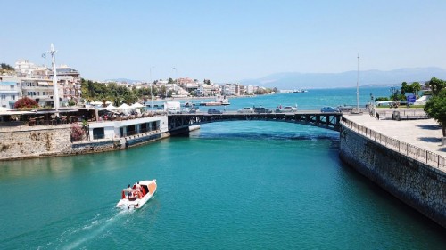 ΧΑΛΚΙΔΑ: Ο καύσωνας άλλαξε την λειτουργία της γέφυρας του Ευρίπου