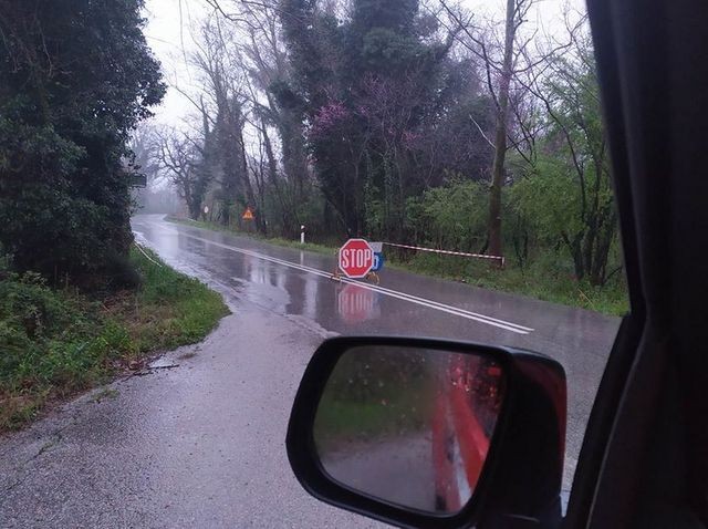 ΕΥΒΟΙΑ-ΚΑΚΟΚΑΙΡΙΑ: Έκλεισε ο δρόμος Μαντούδι-Προκόπι