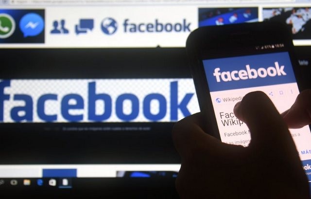 Έπεσαν πάλι  Facebook, Instagram και WhatsApp