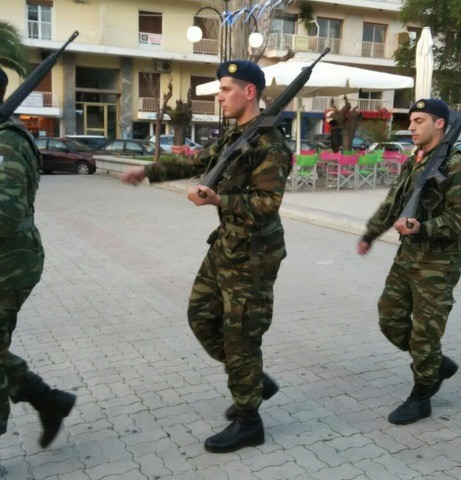 Υπηρετεί την πατρίδα και την Αυτοδιοίκηση