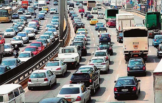 Συναγερμός στην τροχαία για τον Δεκαπενταύγουστο