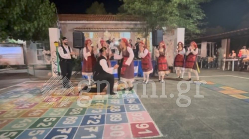 ΛΟΥΚΙΣΙΑ: Της έκανε πρόταση γάμου την ώρα που χόρευαν! (VIDEO)
