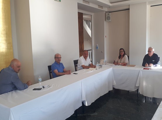 Συνάντηση αντιπροσωπείας του ΣΥΡΙΖΑ με τους ξενοδόχους της Εύβοιας