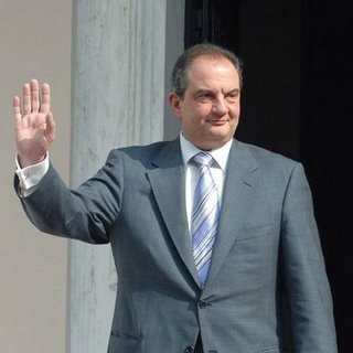 Έφαγε λαγό στιφάδο με τον Καραμανλή