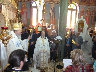 Τίμησαν τον π. Βασίλειο για τα 50 χρόνια ιεροσύνης και προσφοράς