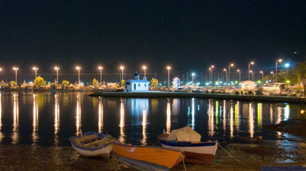 ΑΡΤΑΚΗ: Άρχισε η εφαρμογή κυκλοφοριακών ρυθμίσεων για το καλοκαίρι στην παραλία και στο λιμάνι
